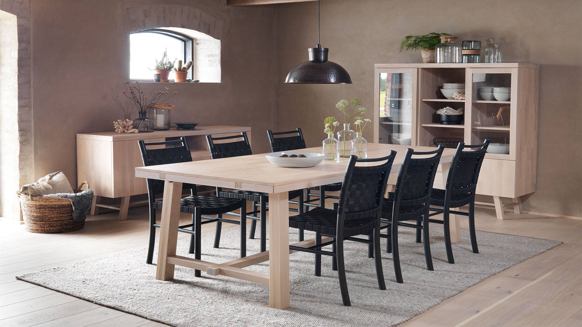 Brooklyn matbord vitpigm. ek 220cm