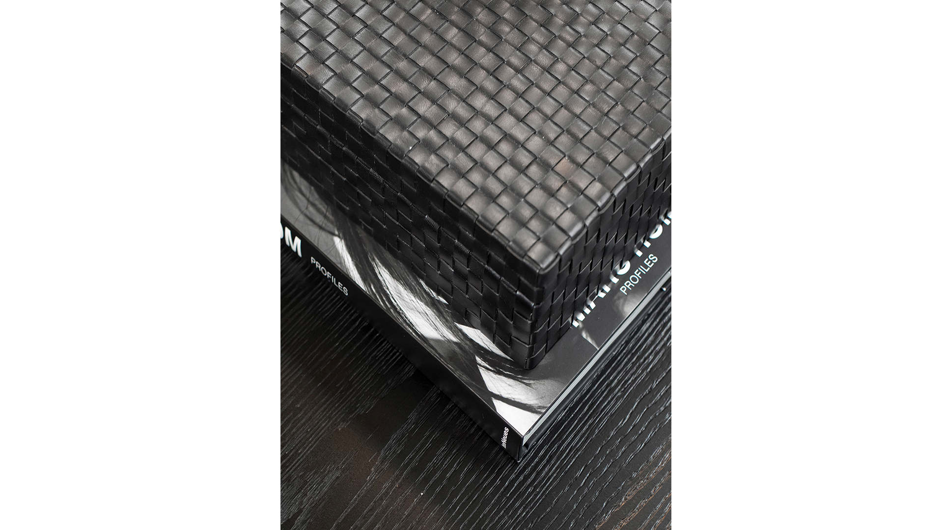 Fuego box dekoration svart läder
