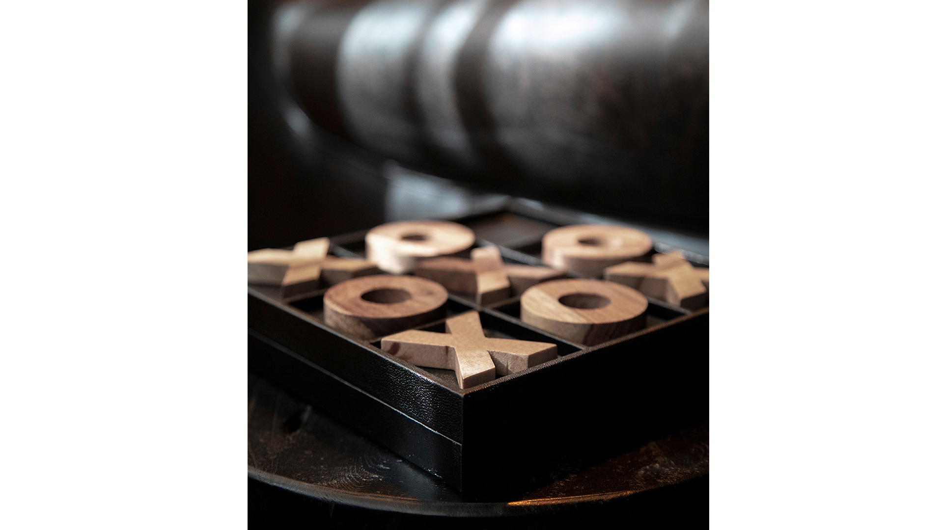 Mendoza criss cross dekoration svart/trä