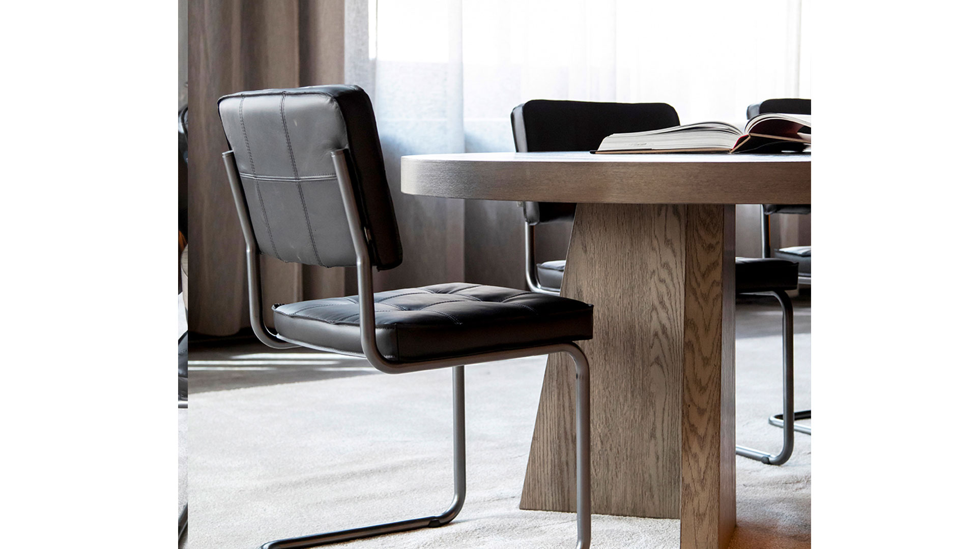 Trent matbord antik grå 130-250cm