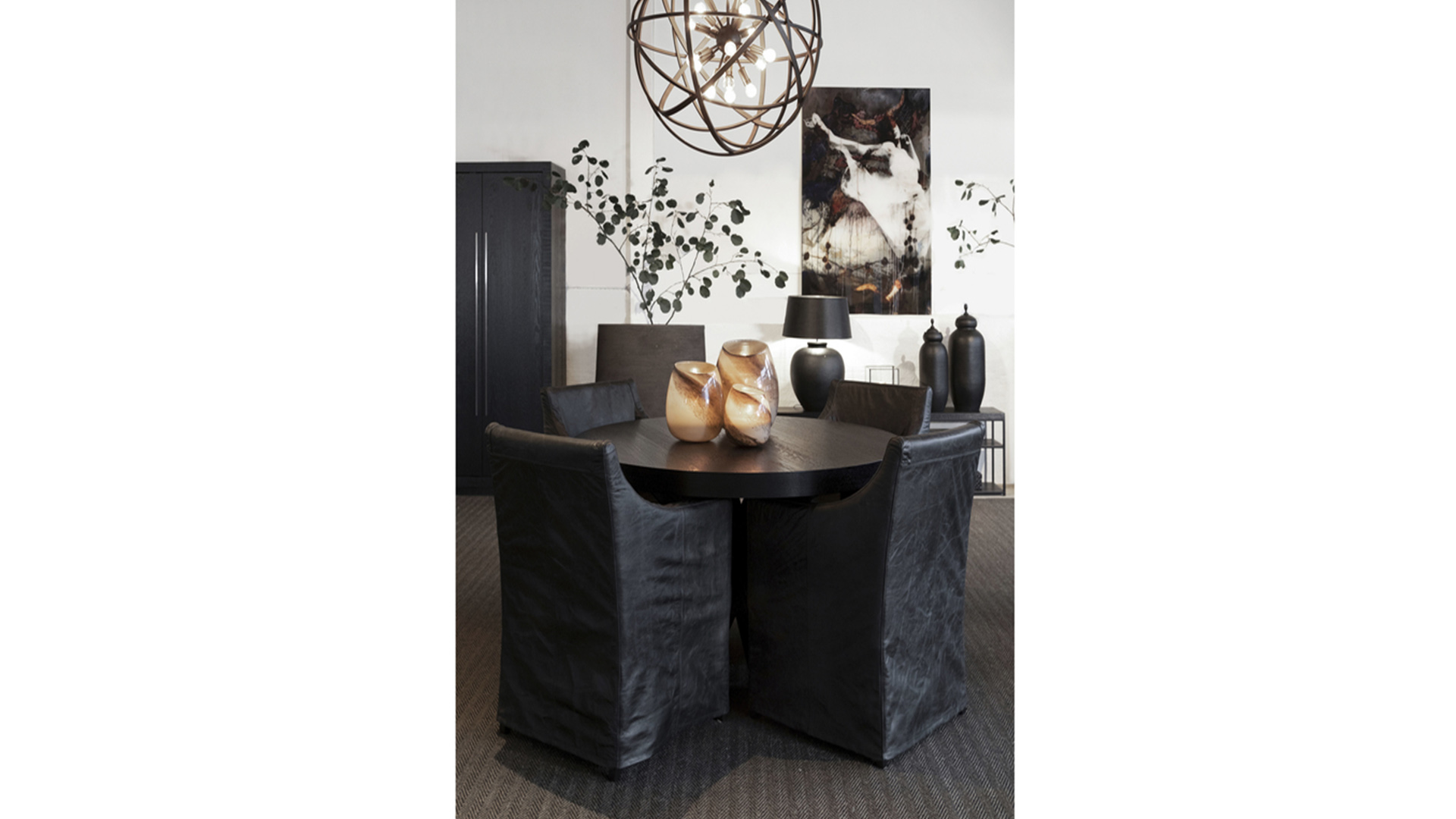 Hunter runt matbord svart 130cm