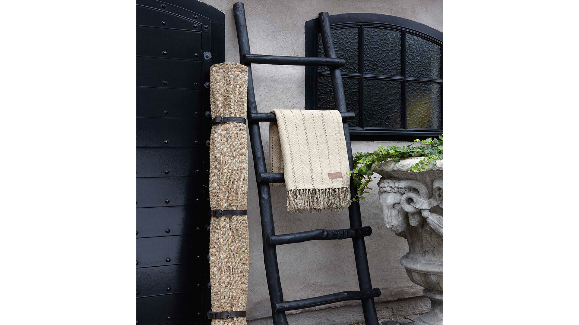 Ladder stege black java oak