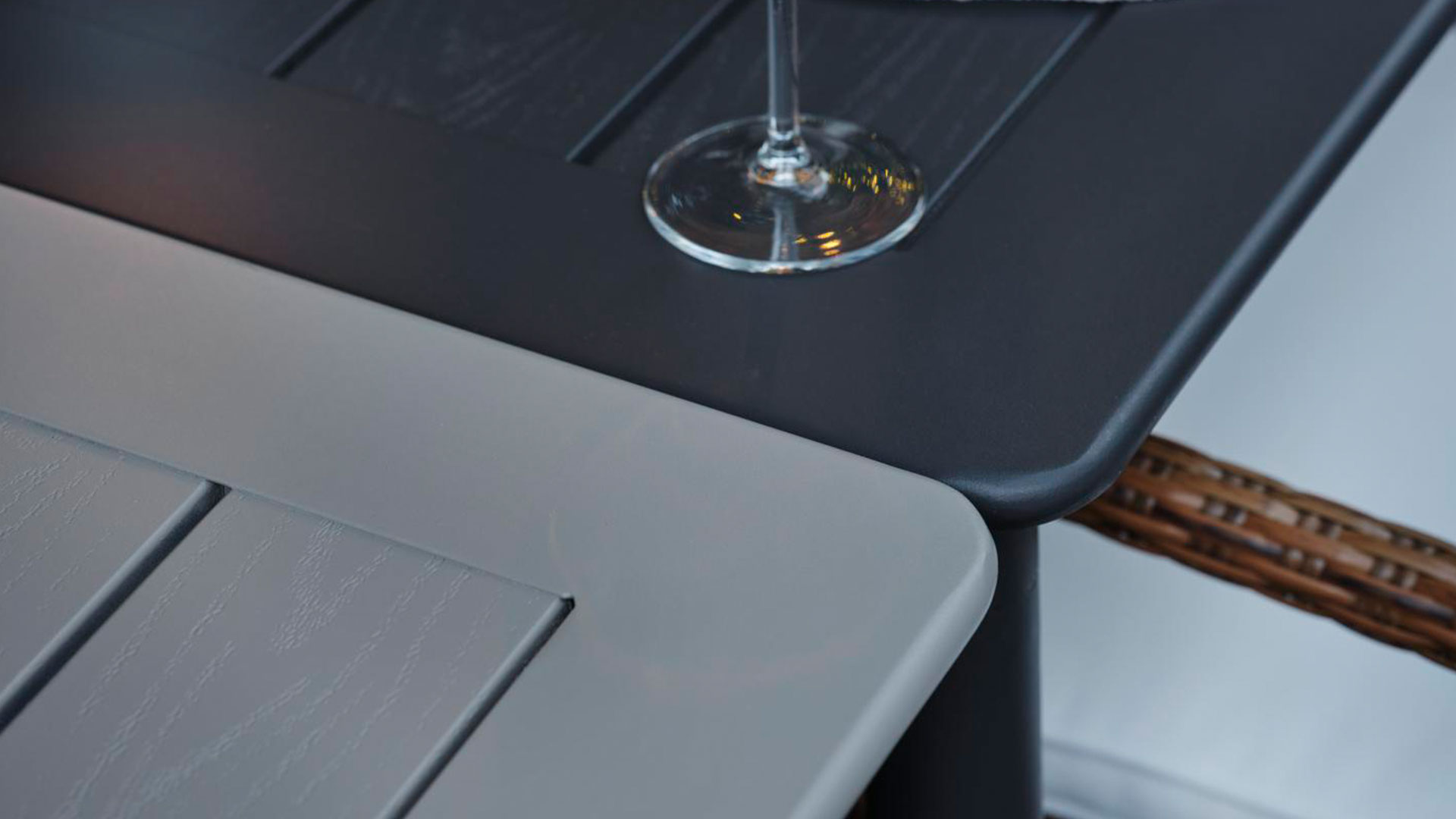 Nimes matbord mörkgrå 78cm