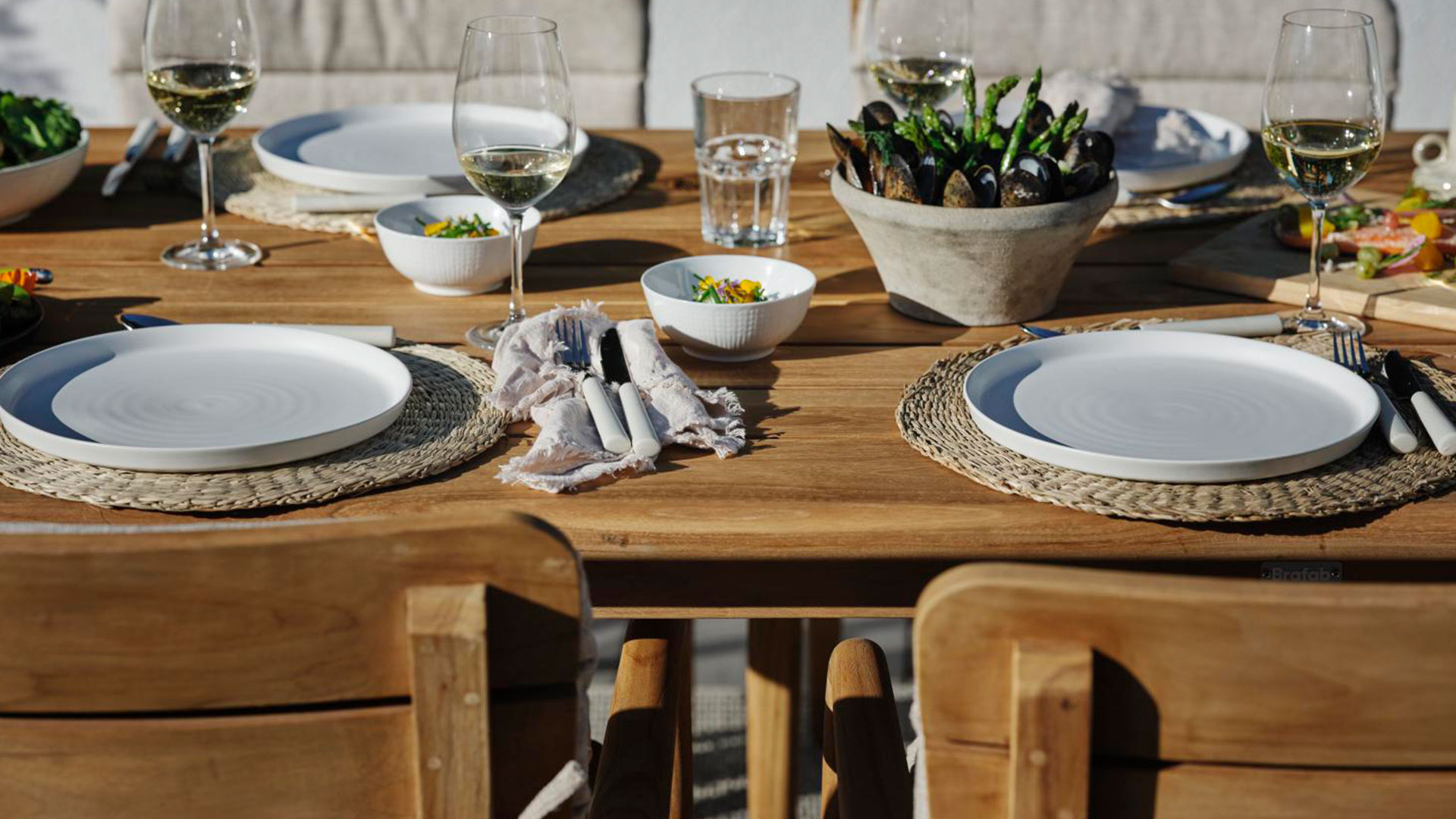 Lilja matbord teak 240cm