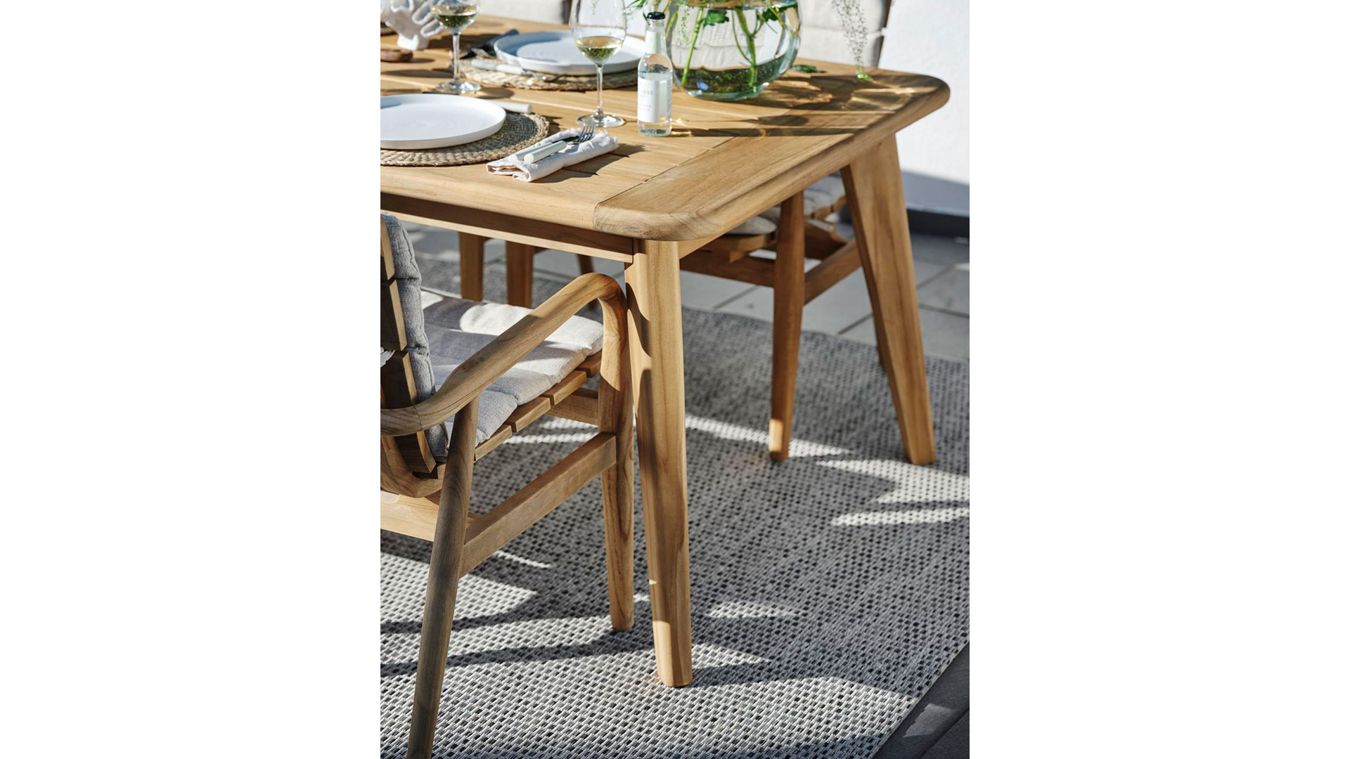 Lilja matbord teak 240cm