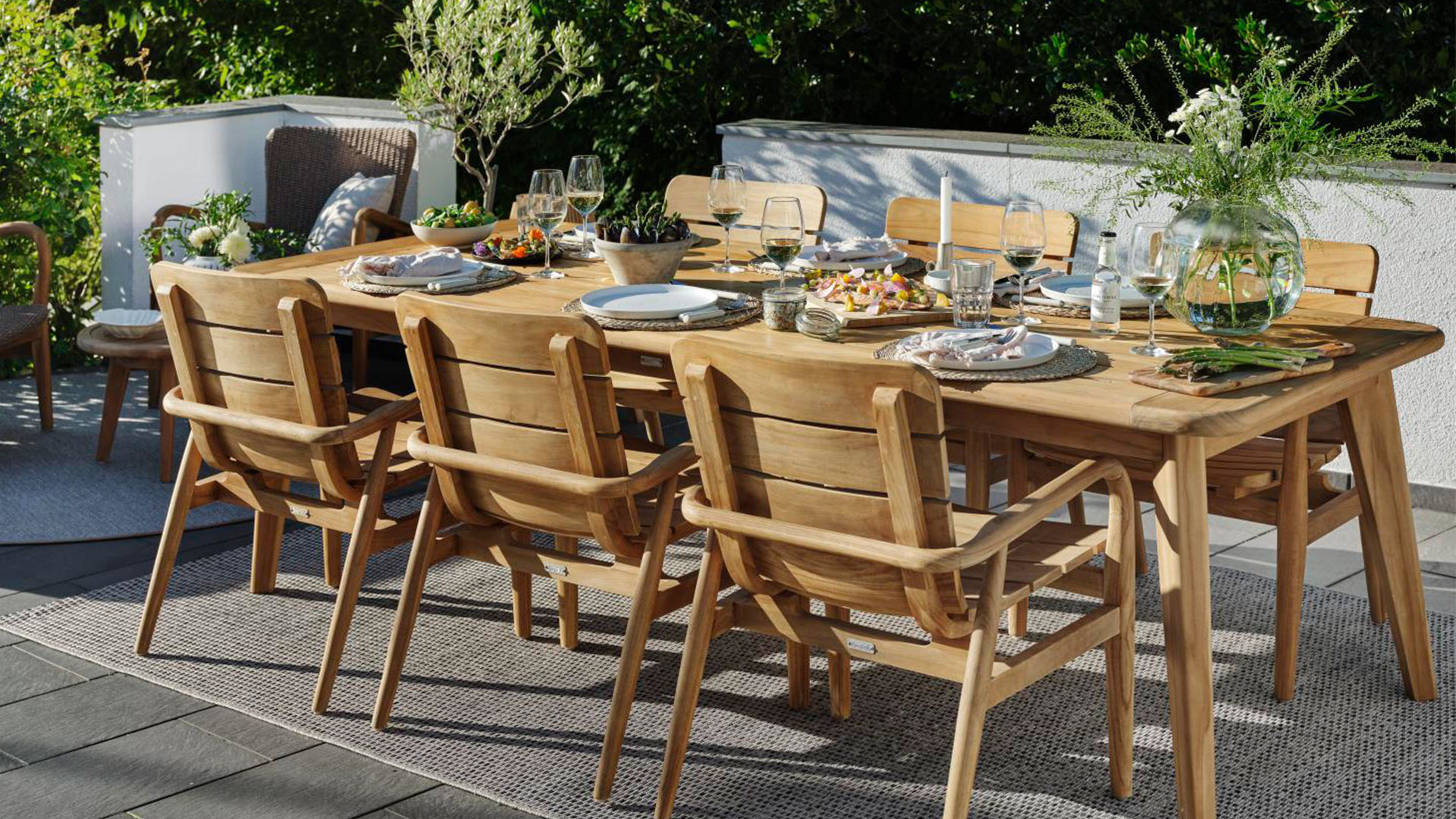 Lilja matbord teak 240cm