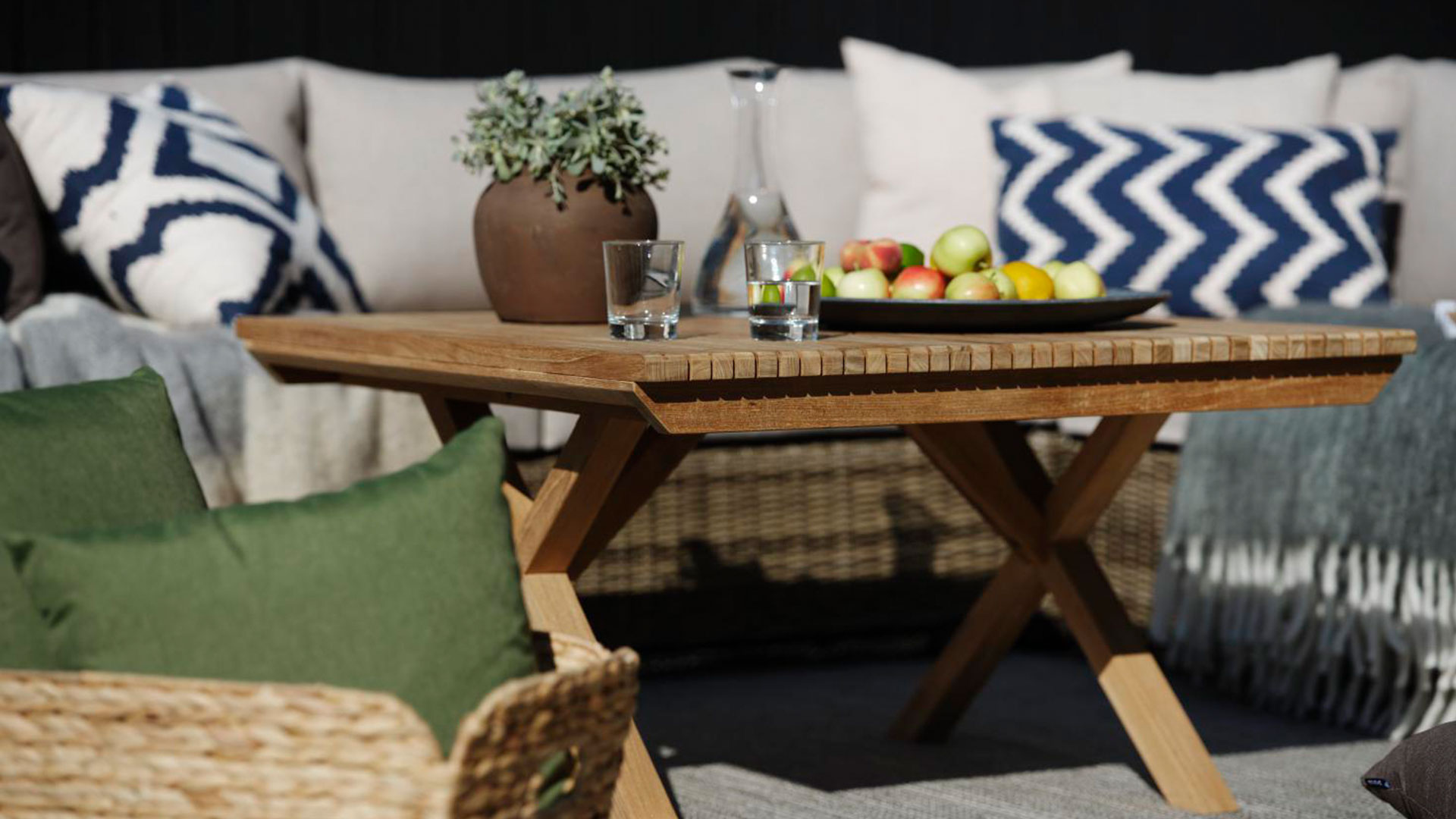 BR-4497_6 Julita soffbord teak 90cm