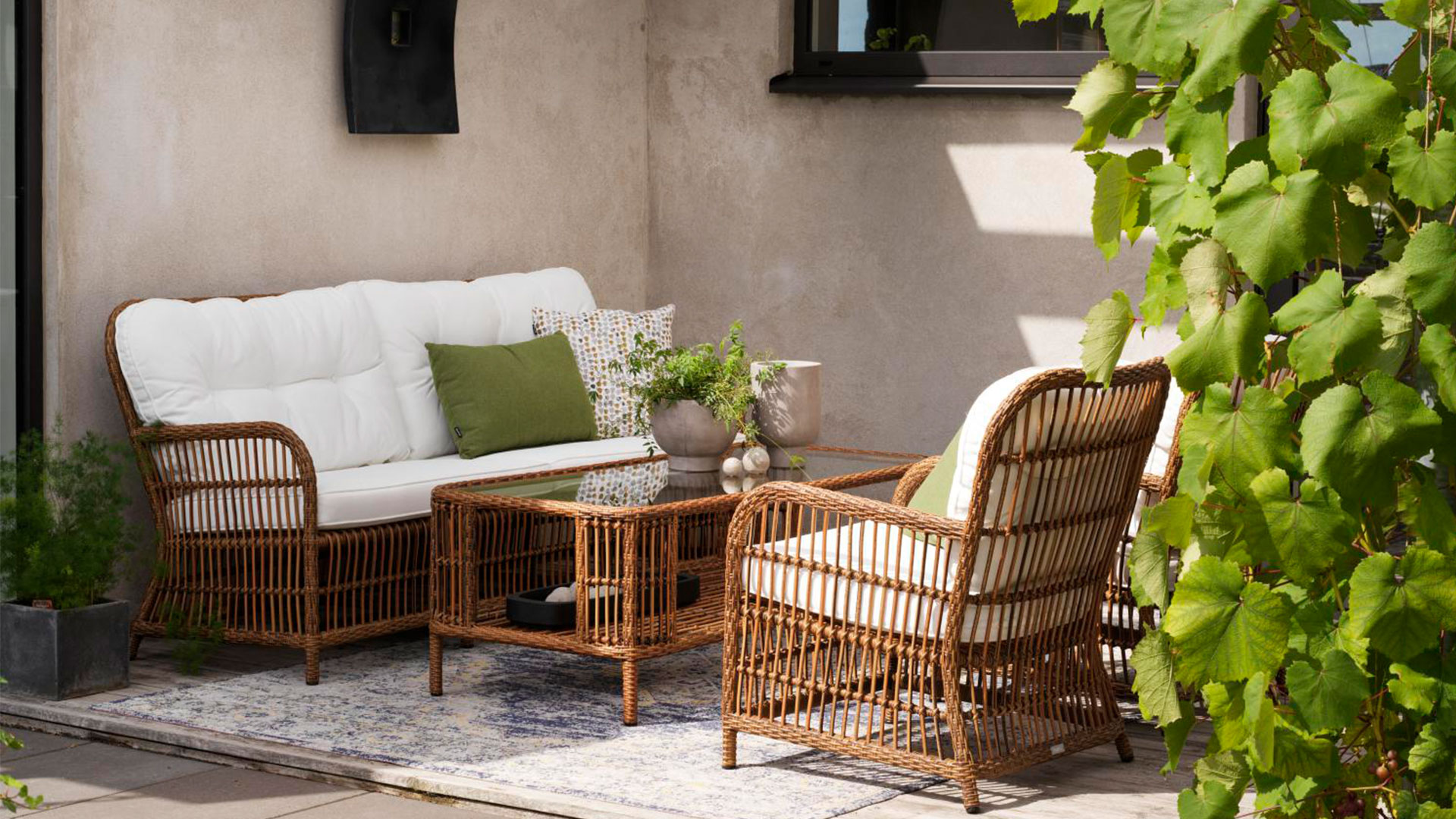 BR-5387-65_3 Anemon soffbord brun/glas 140cm