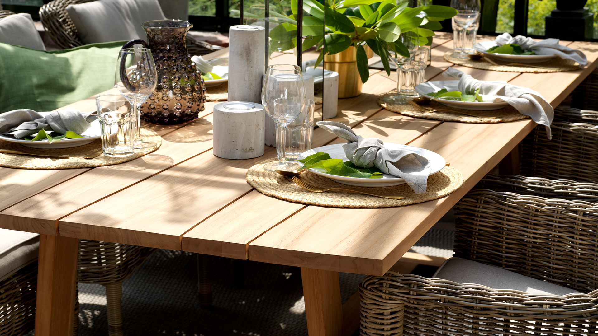 BR2236_4 Laurion matbord teak 230cm