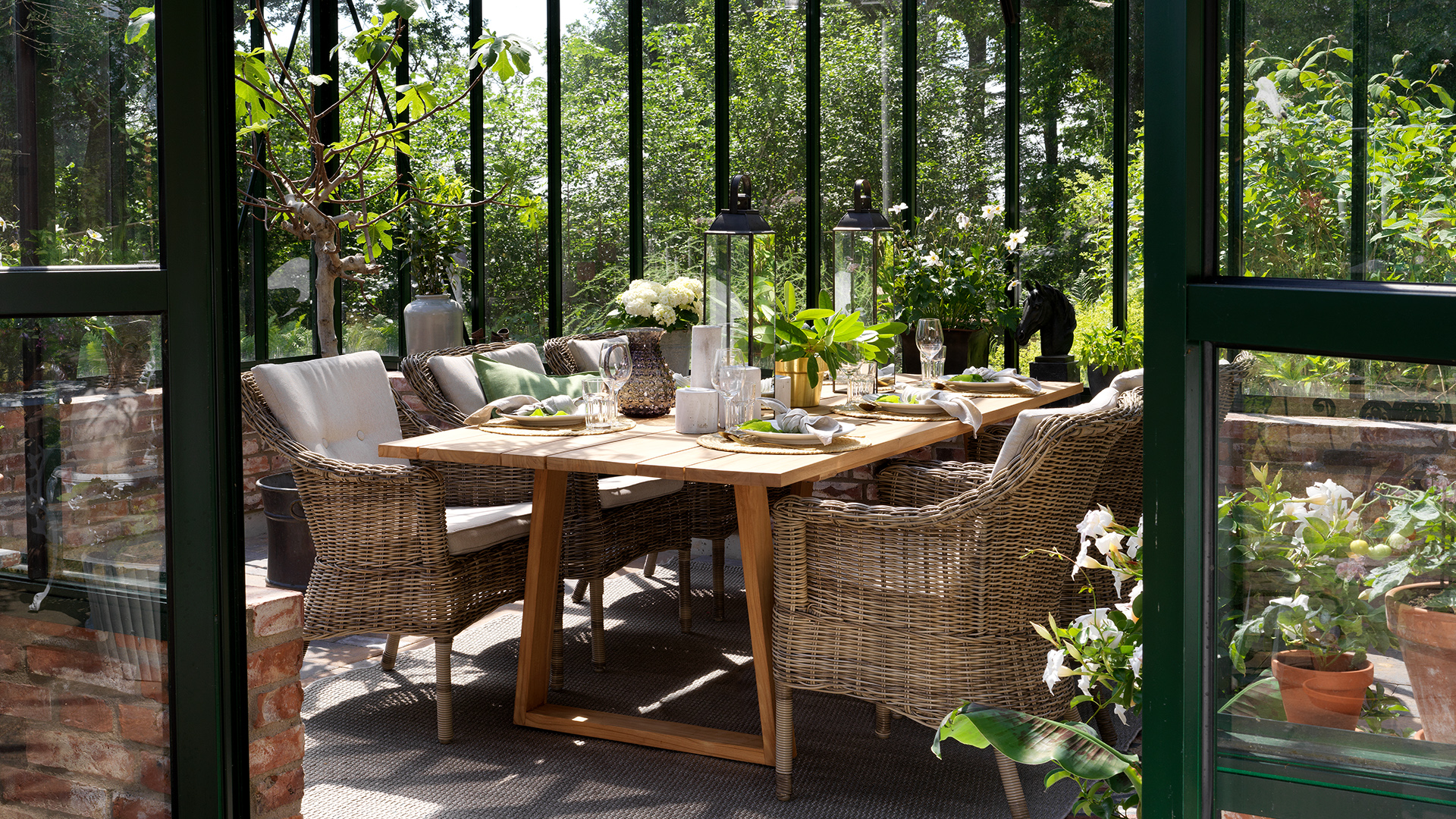 BR2236_6 Laurion matbord teak 230cm