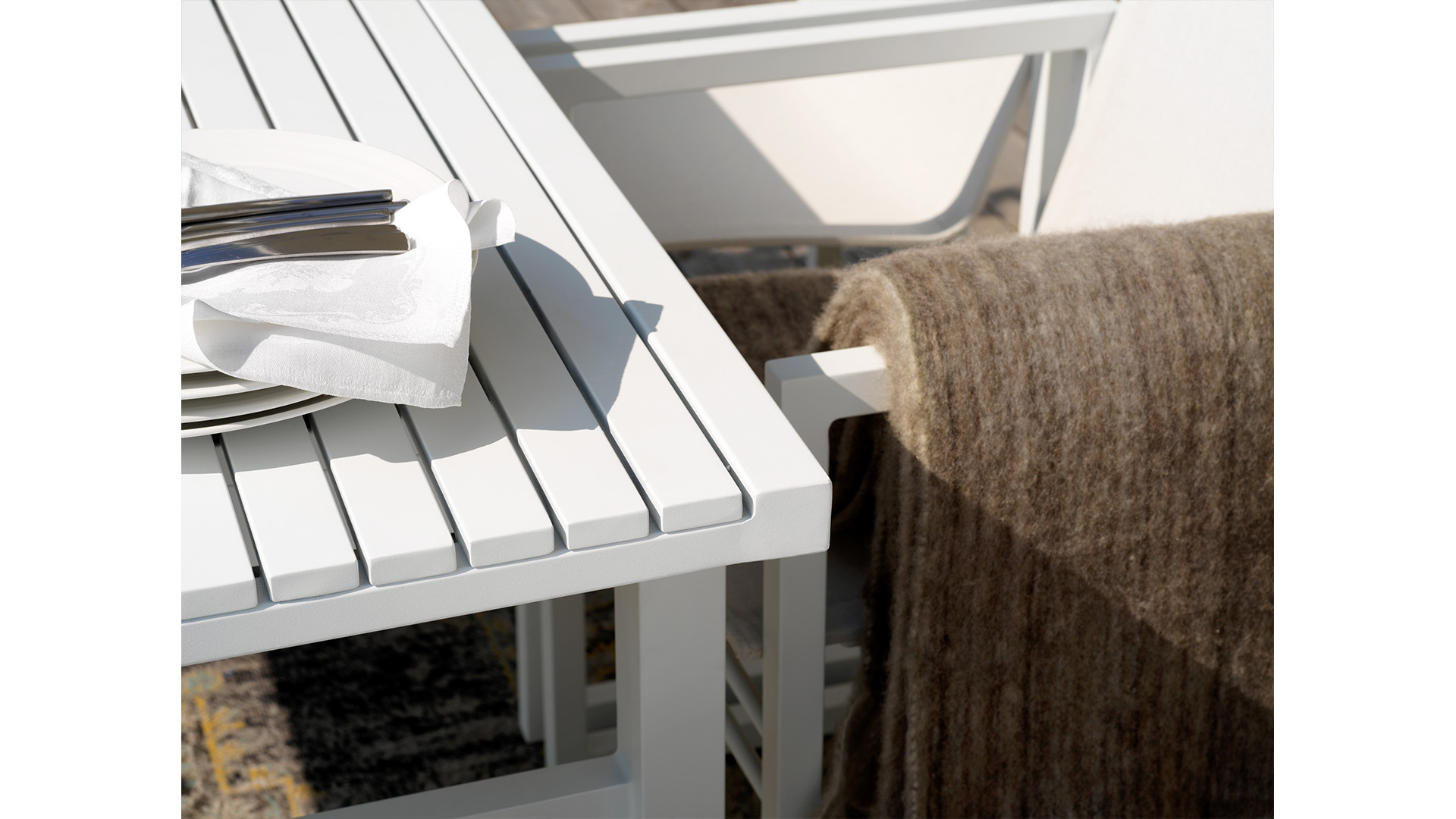 Vevi matbord vit 230cm