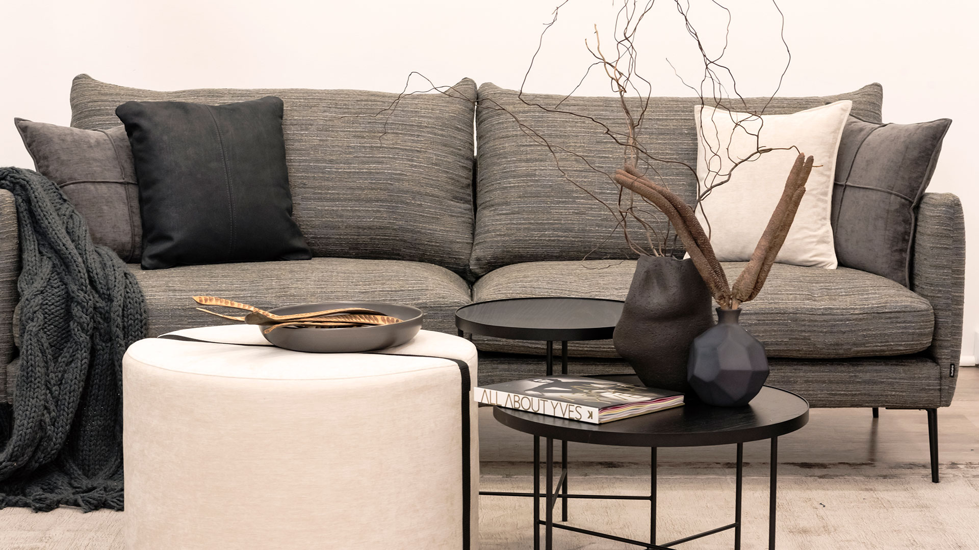 Alizee soffa 3-sits tyg Rustica Ardesia/svarta ben