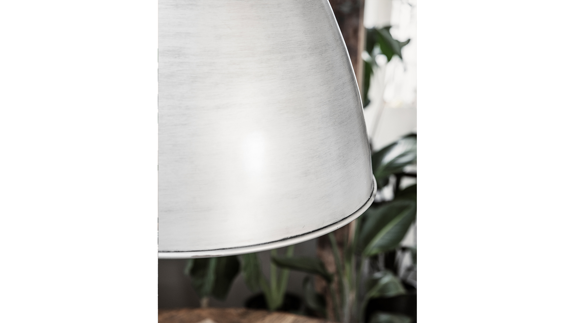 Volumen taklampa gunmetal