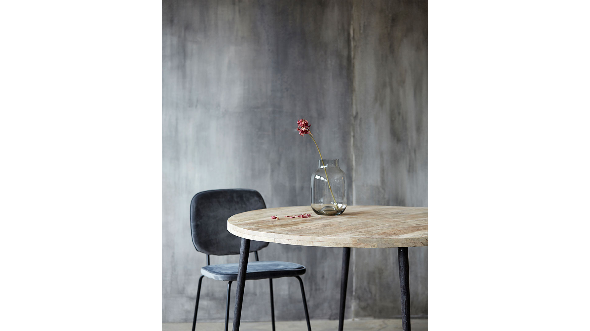 Club matbord mangoträ 130cm