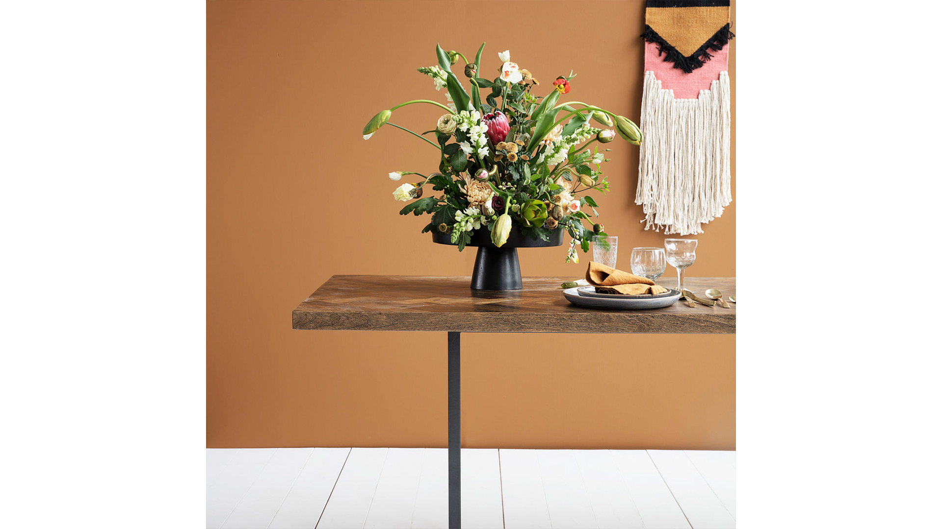 Kant matbord trä/metall 200cm