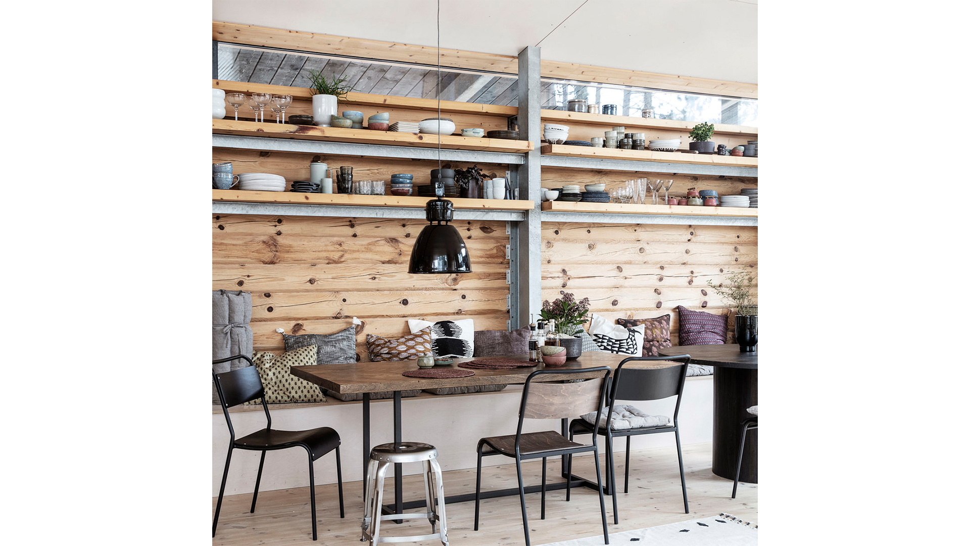 Kant matbord trä/metall 240cm