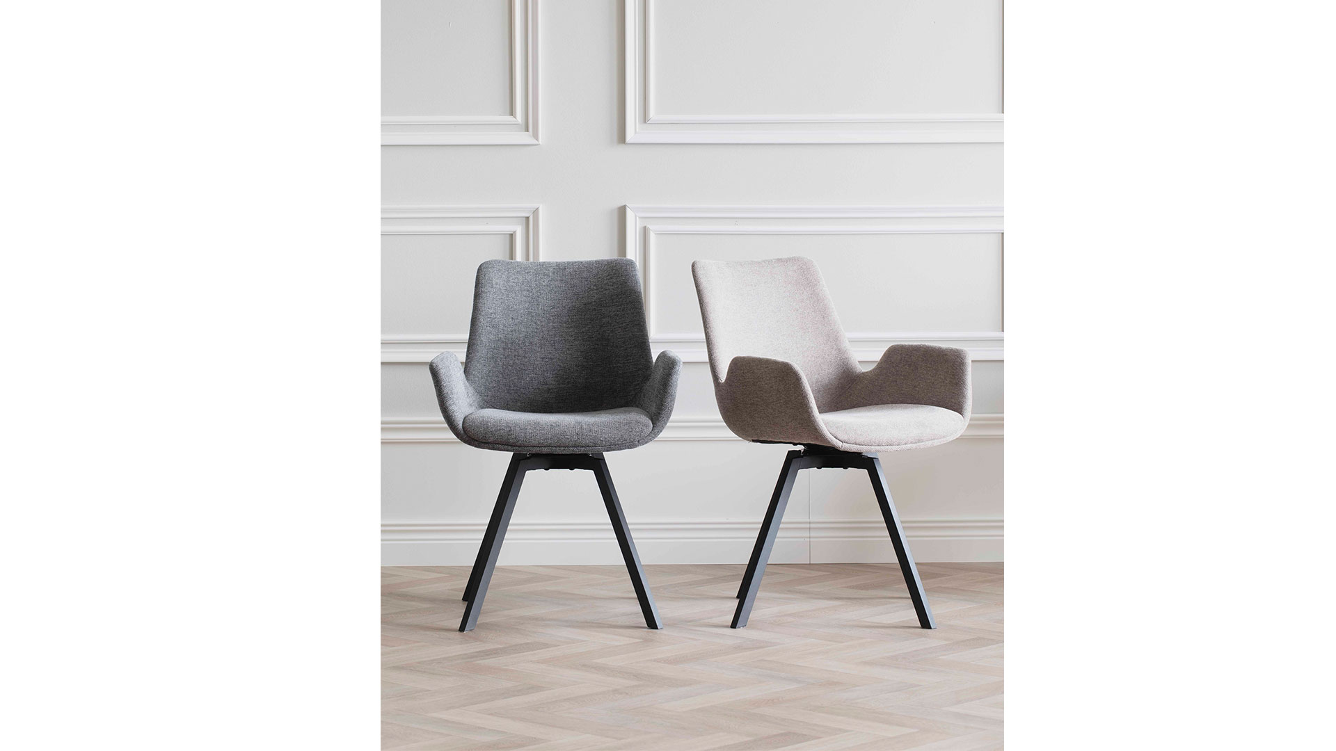 ROW-110531_3 Norwell karmstol med snurr beige/svart