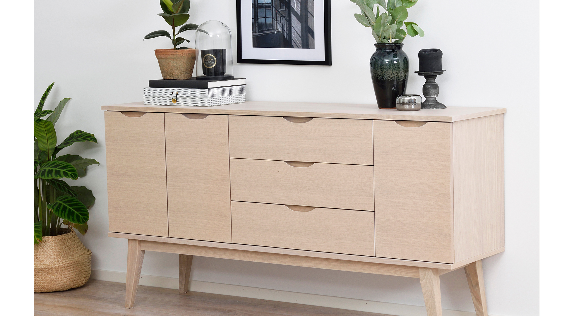 Filippa sideboard vitpigm. ek 150cm