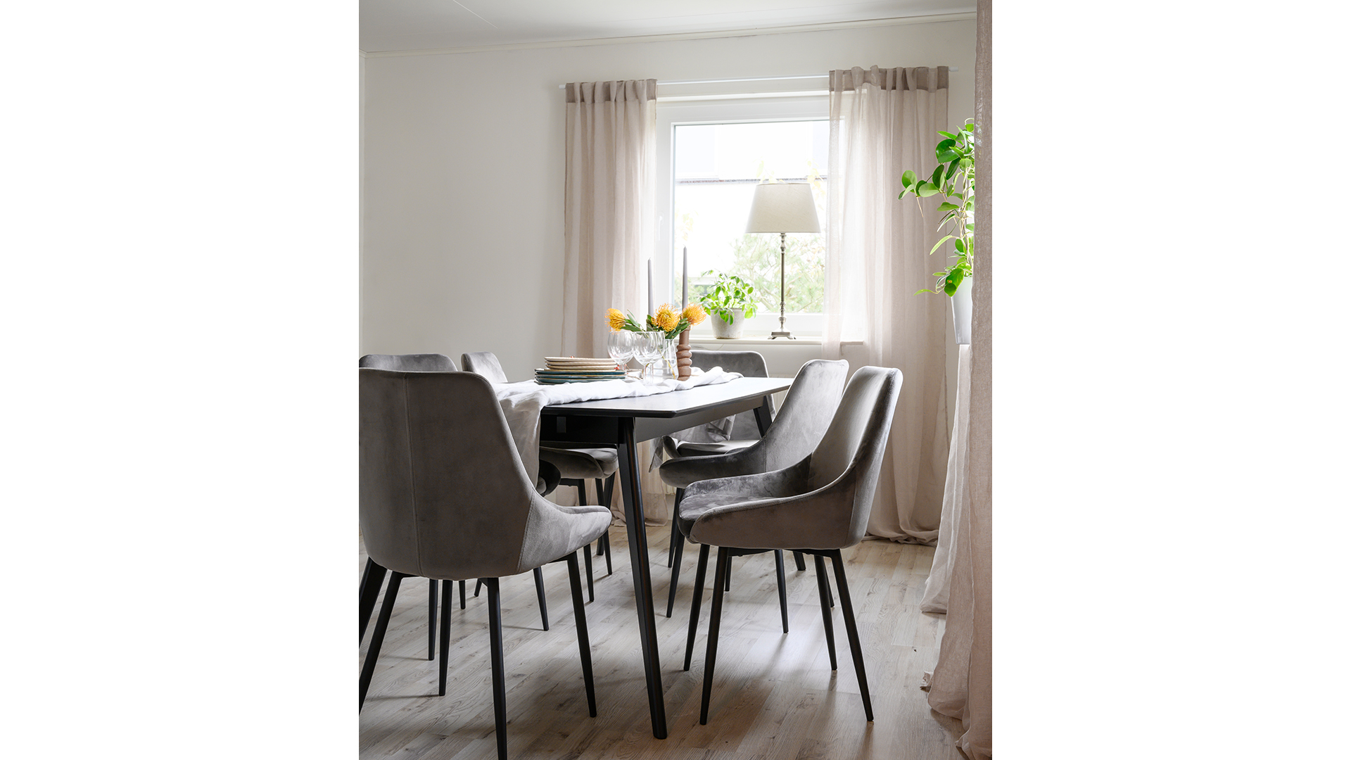 Yumi matbord svart 190cm