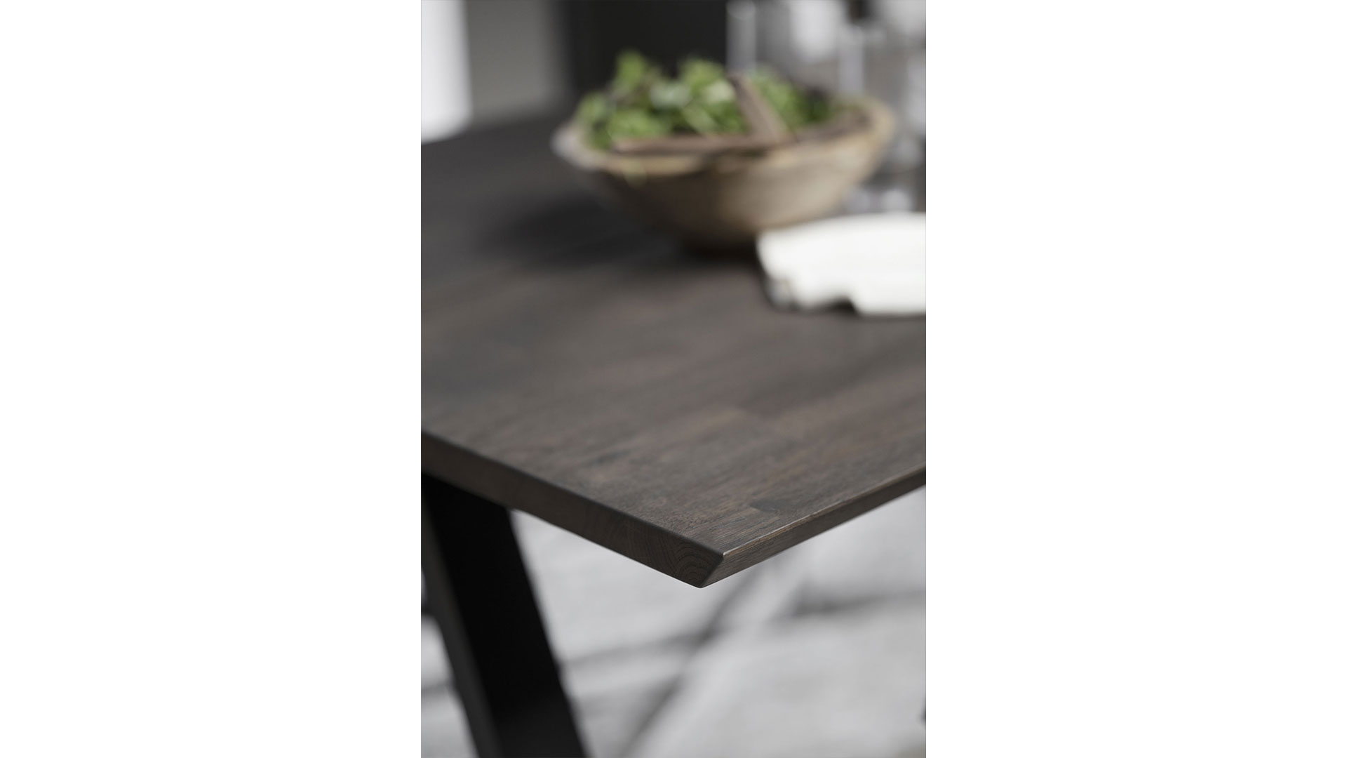 Carradale matbord brun/svart a-ben 170cm
