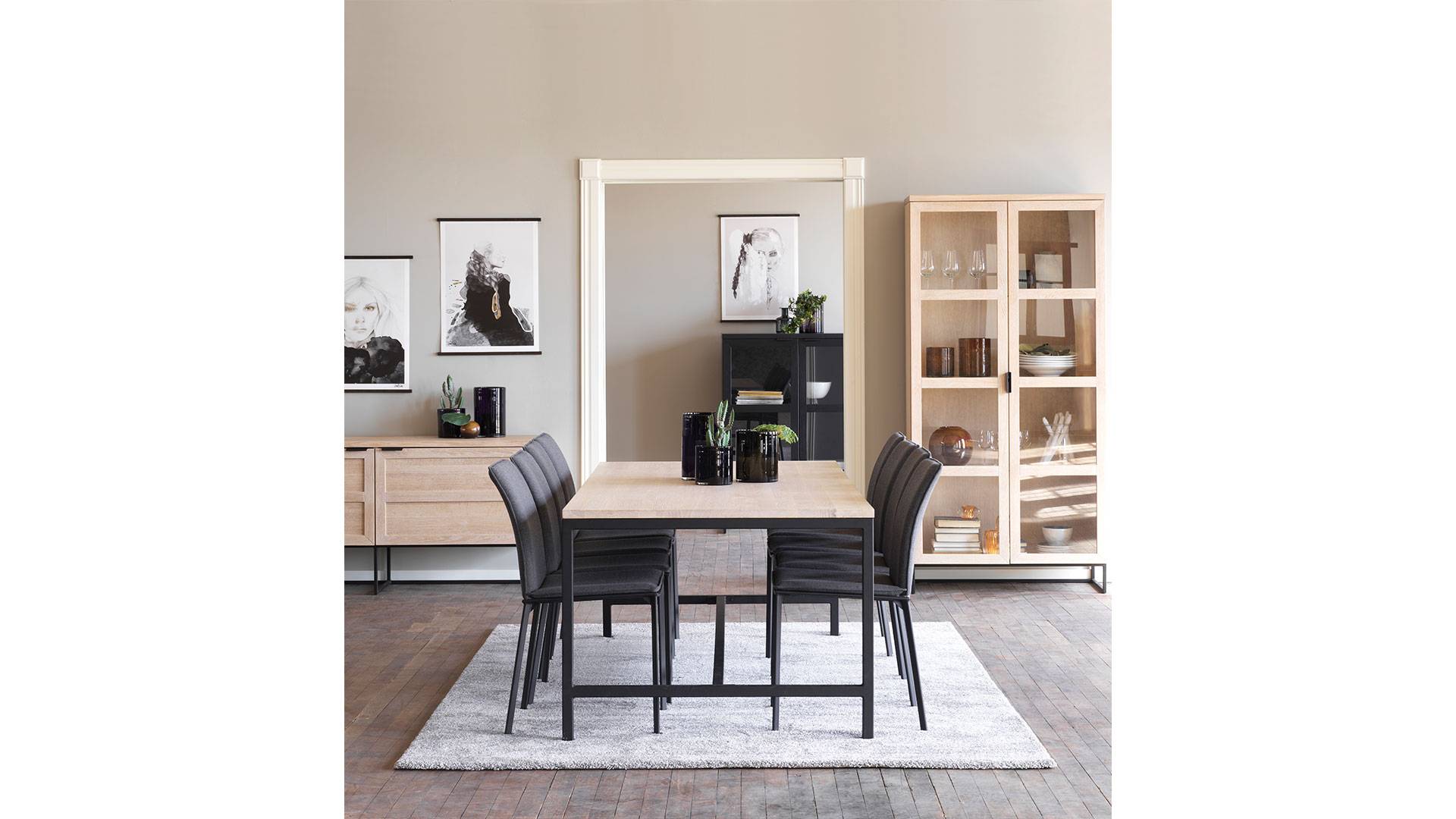 Everett sideboard vitpigm. ek