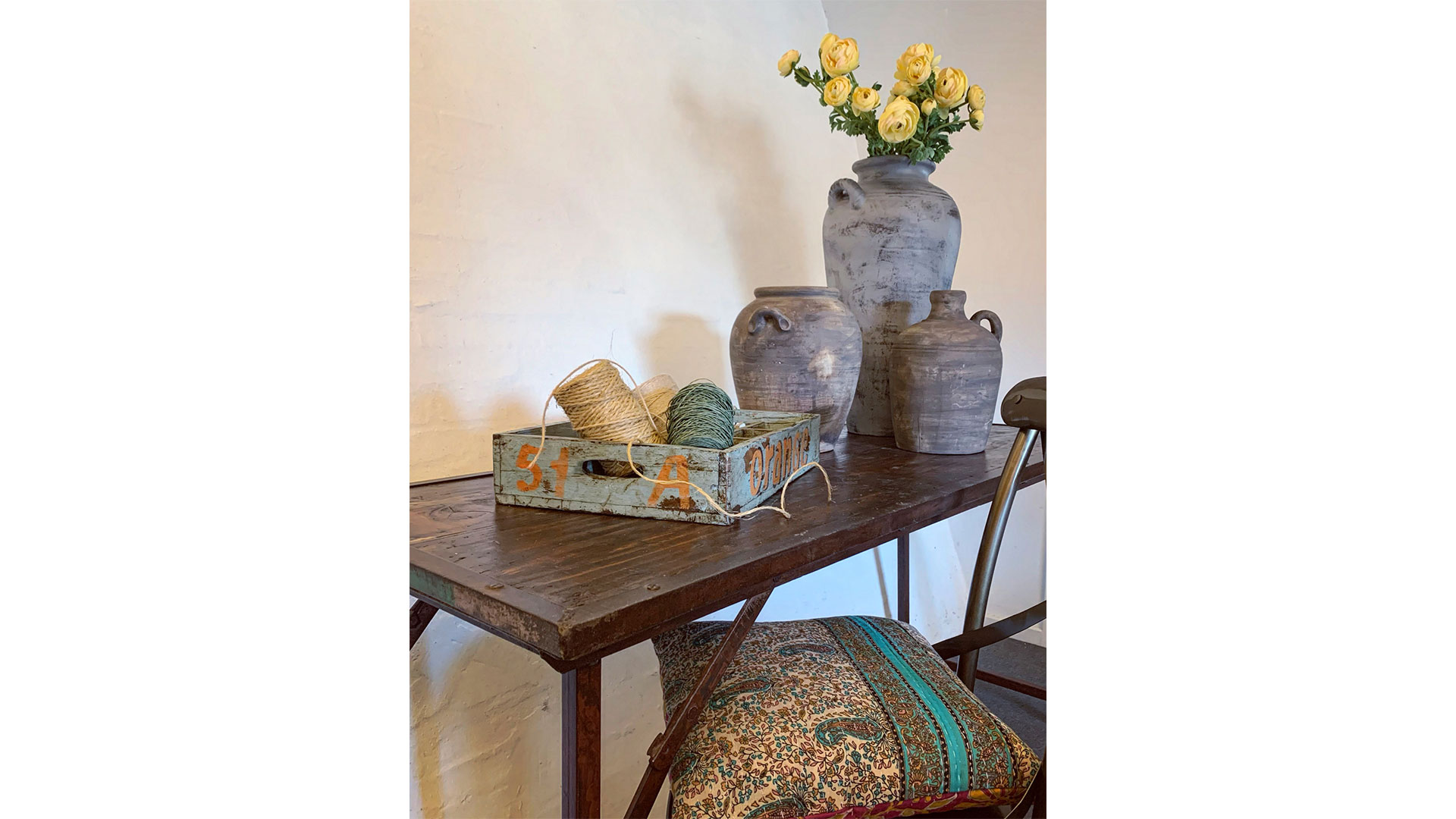 Wille matbord rustik trä med patina/järn