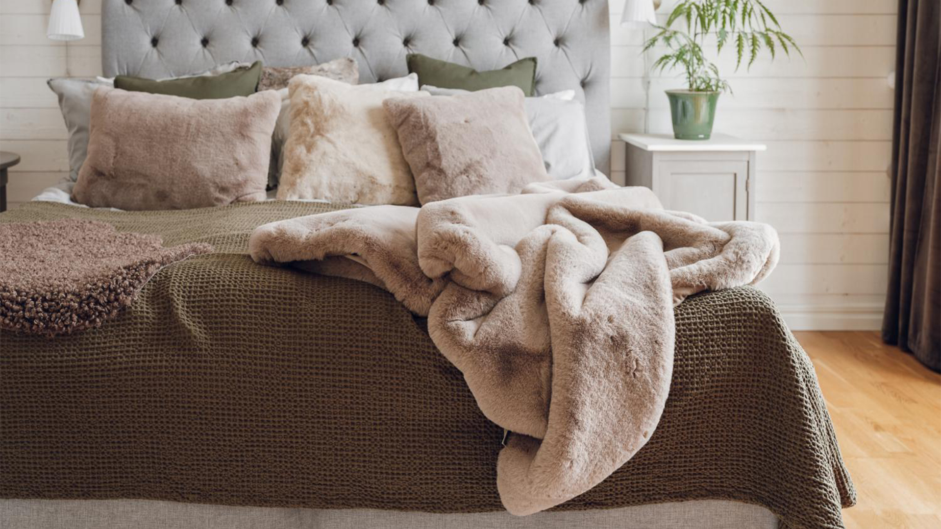 Fluffy pläd fuskpäls beige