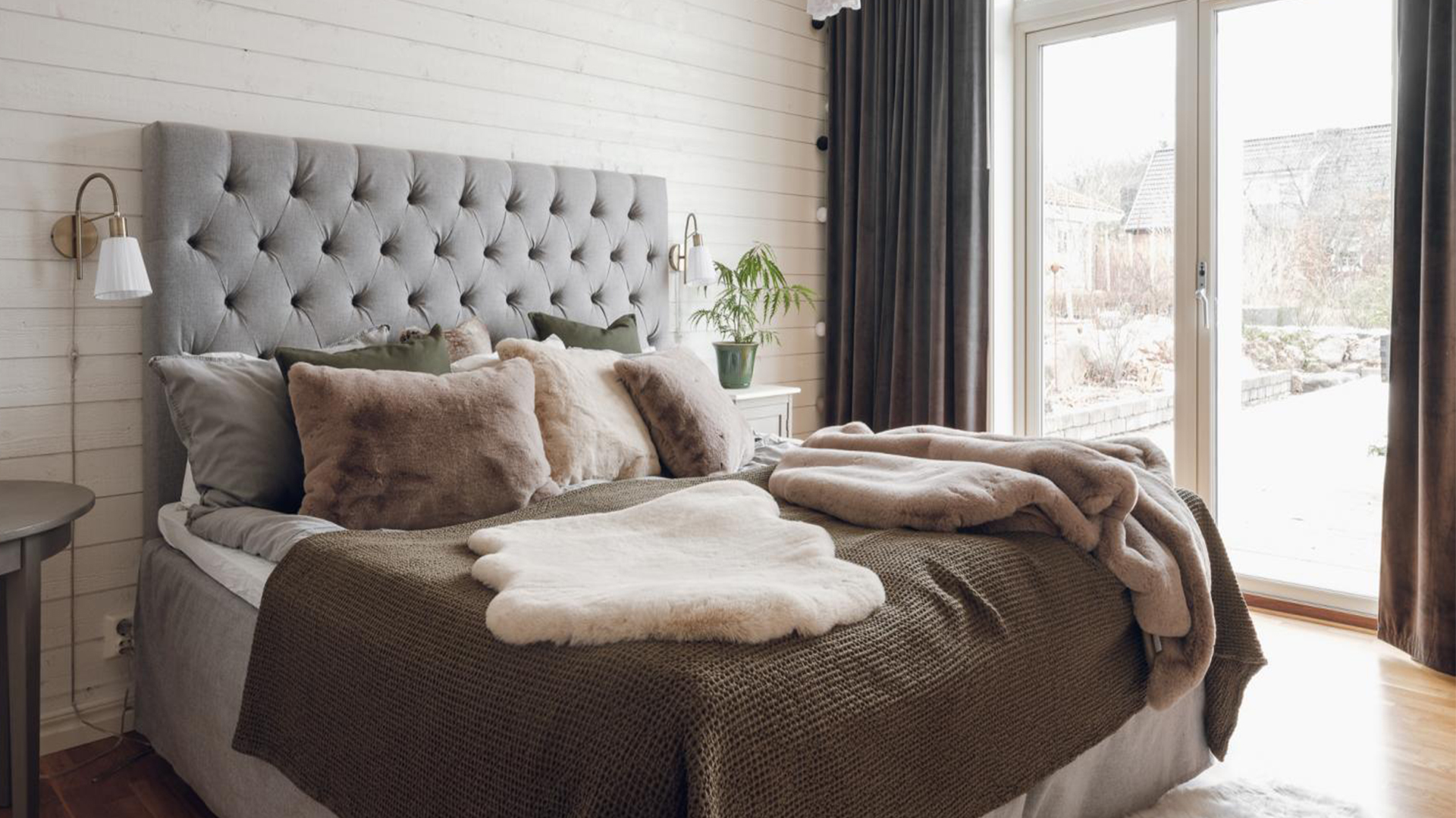 Fluffy pläd fuskpäls taupe