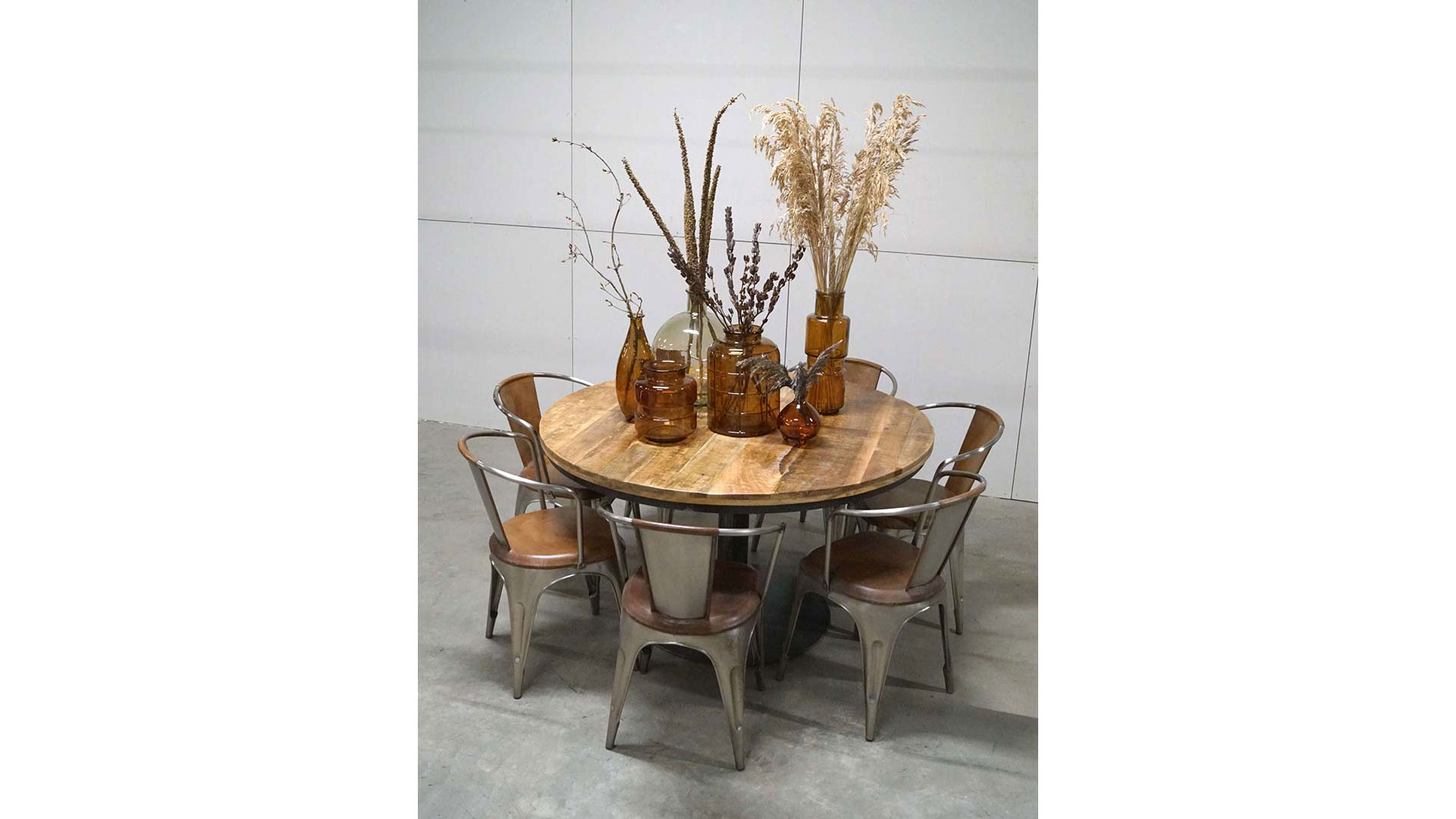 Jack runt matbord pelarfot 140cm