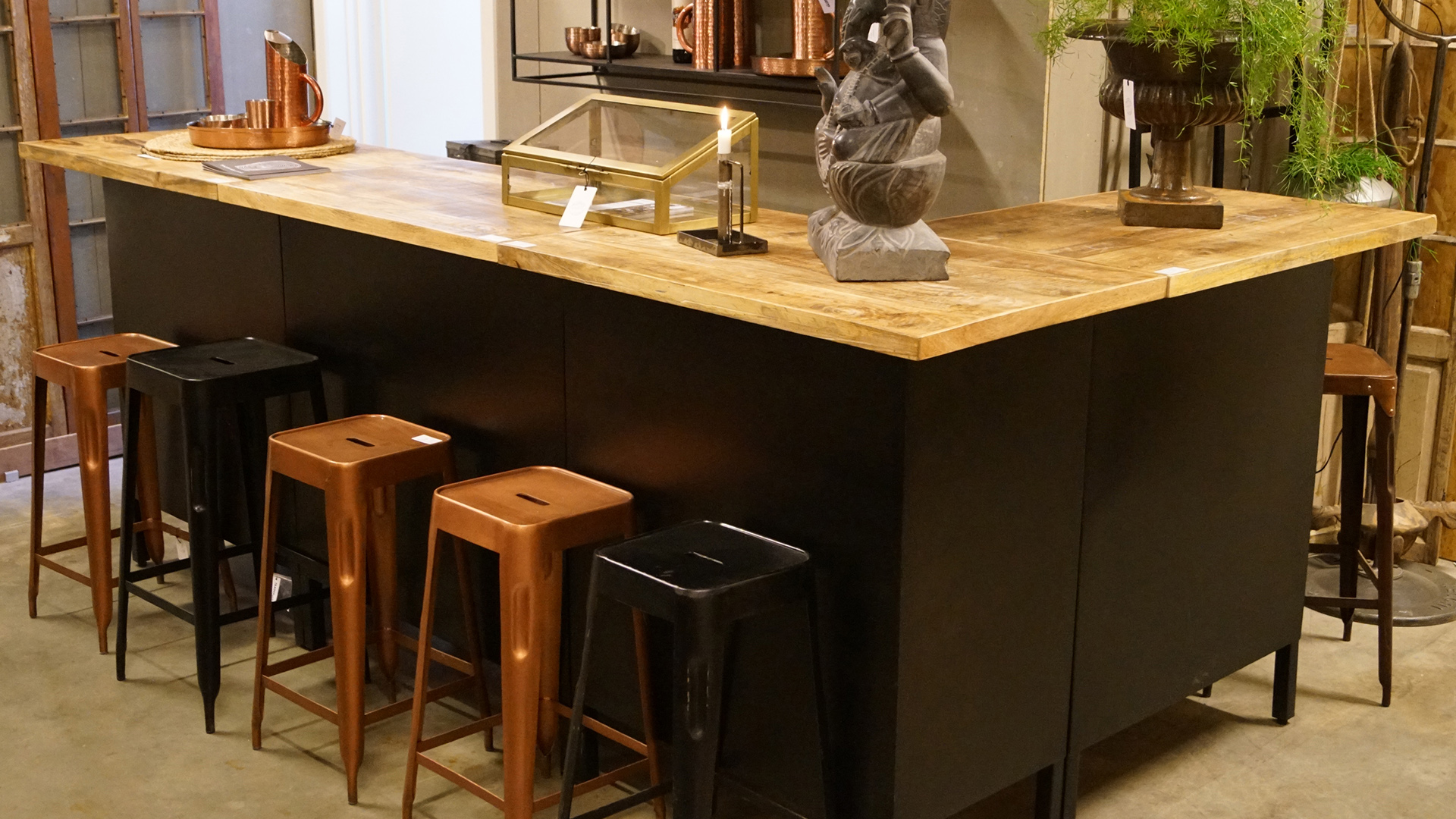 Rustik bardisk vänster