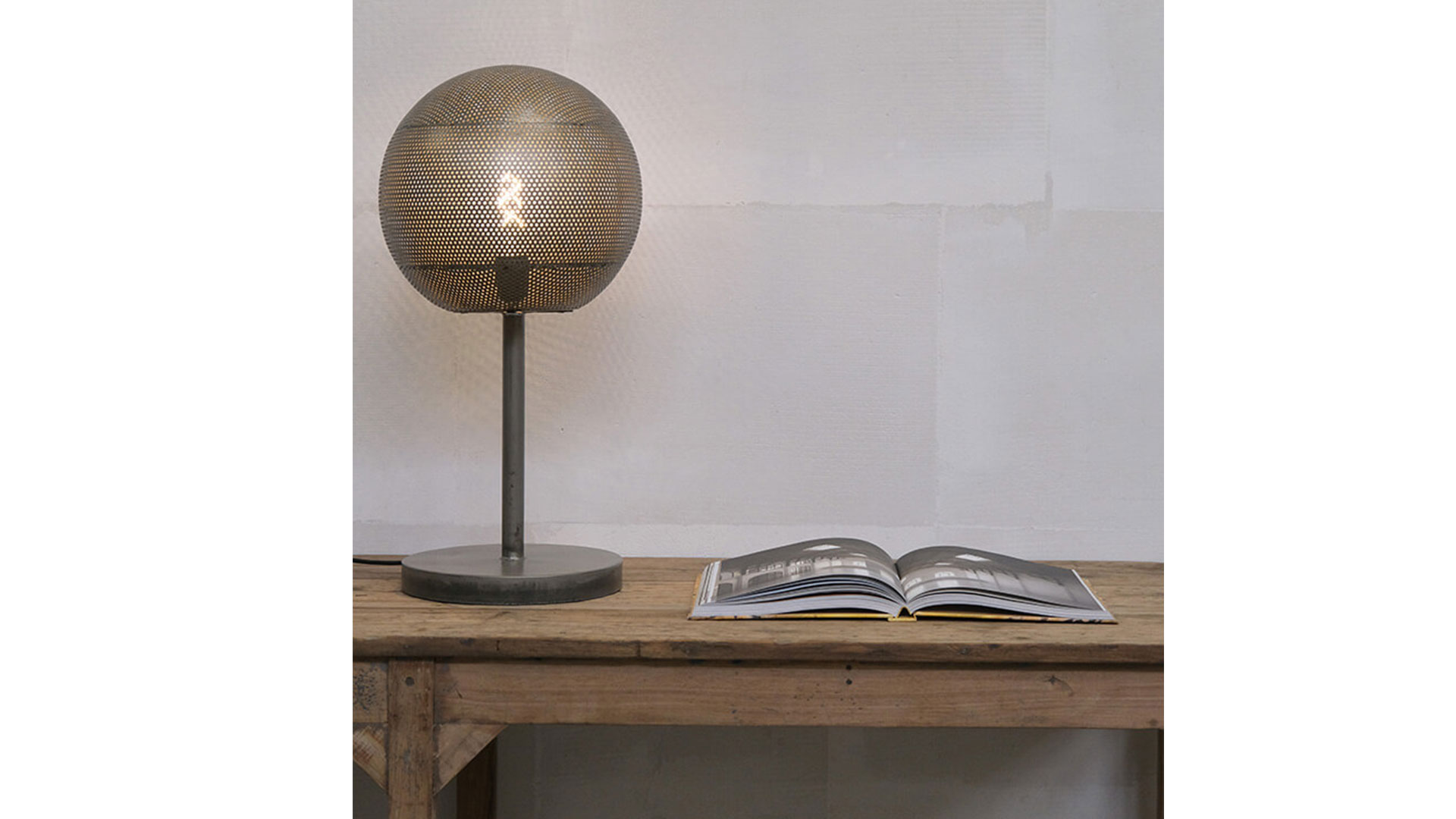 Moonlight bordlampa järn