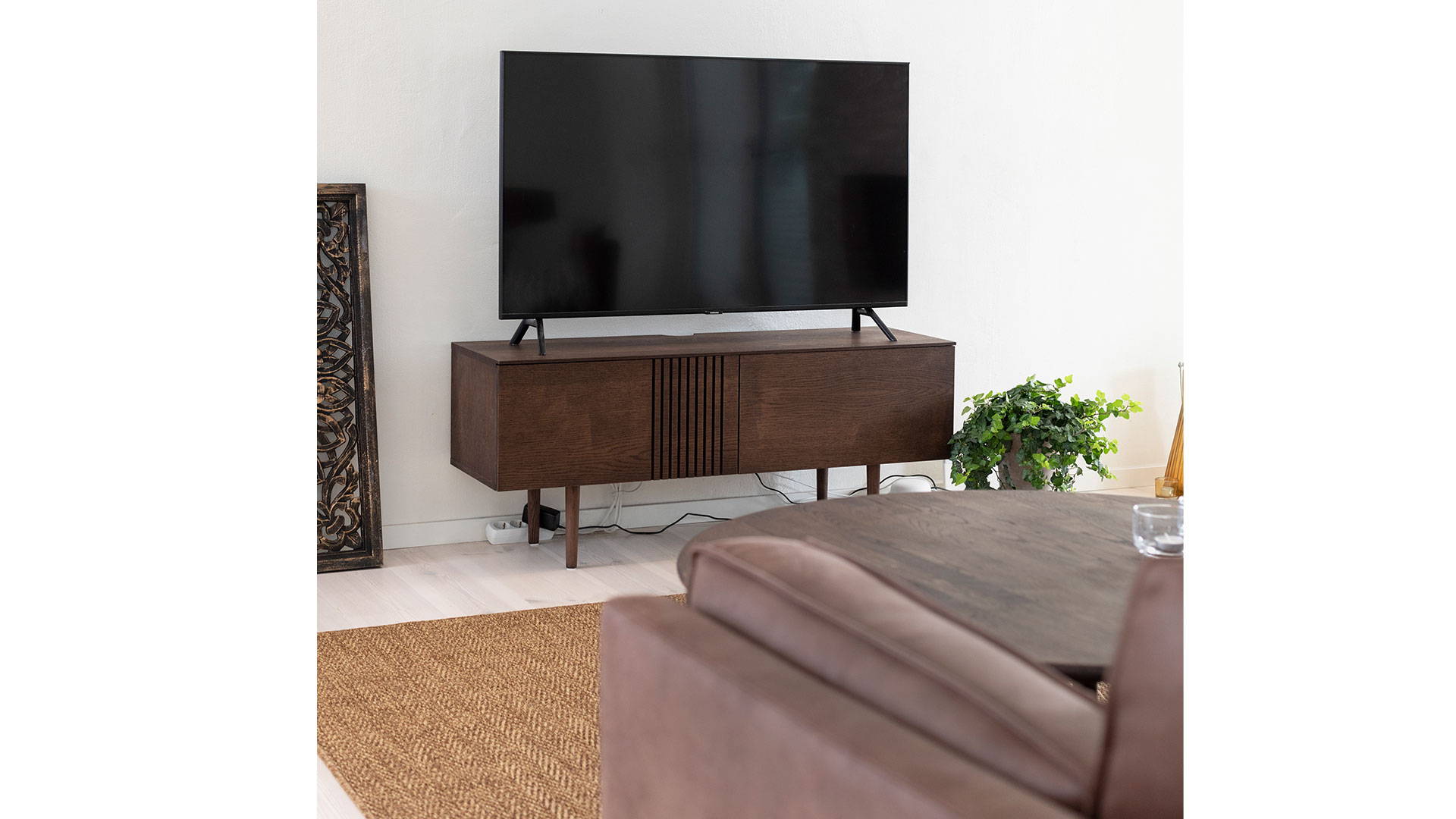 Joel mediabänk rökbetsad ek 120cm