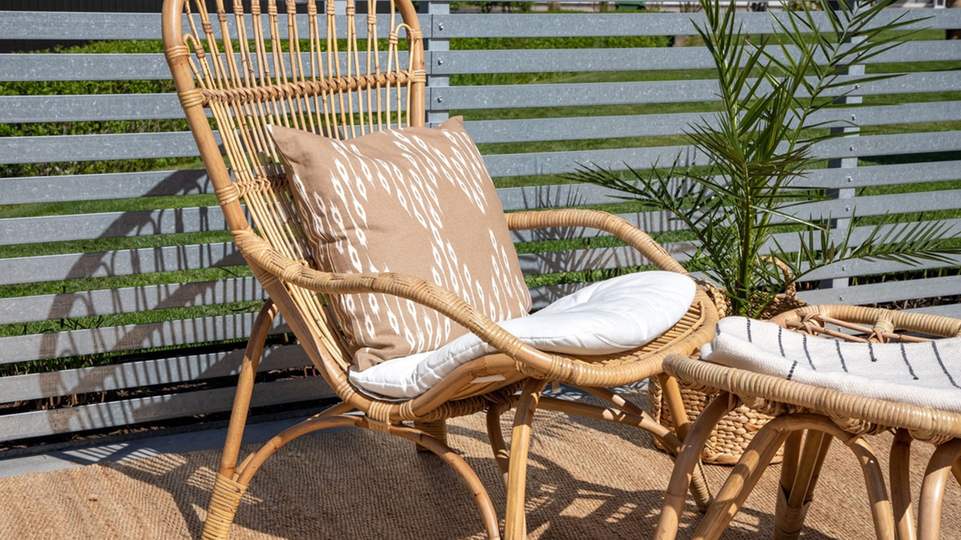 Ella loungefåtölj rotting